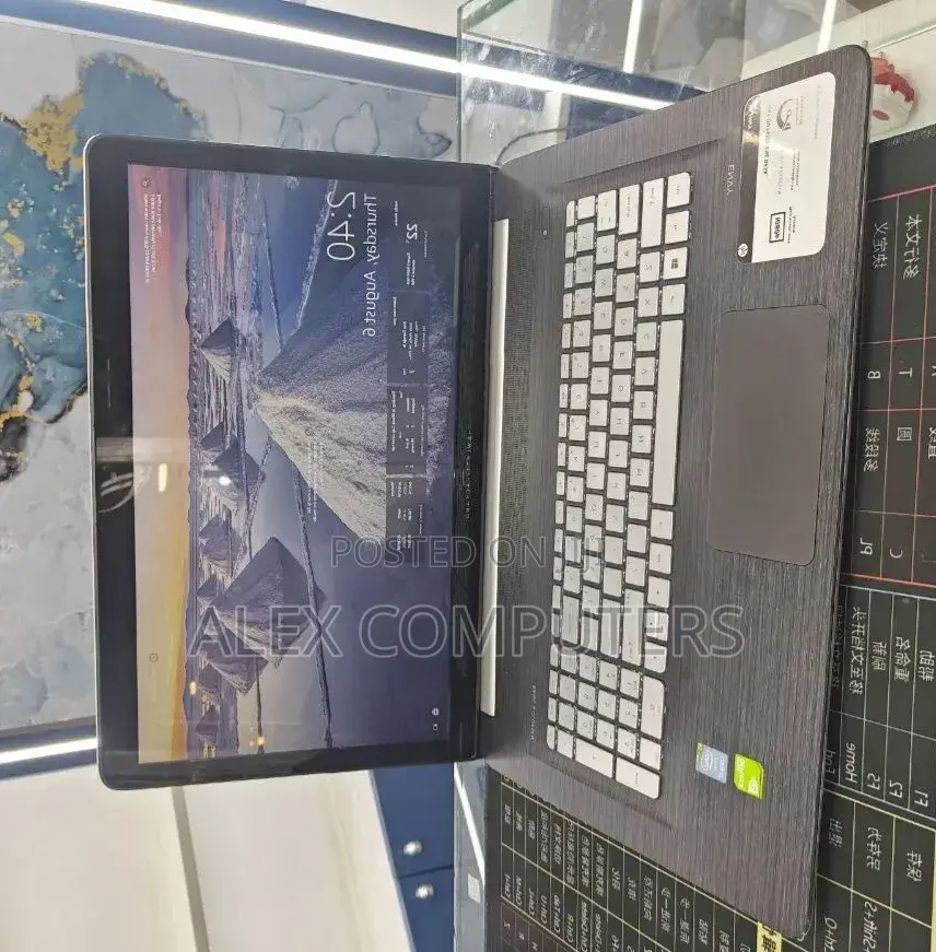 New Laptop HP Envy 15 16GB Intel Core i5 HDD 1T