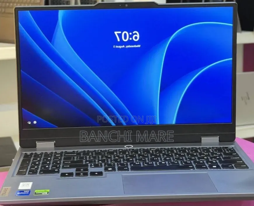 New Laptop Lenovo LOQ 15AHP10 16GB Intel Core i7 SSD 512GB