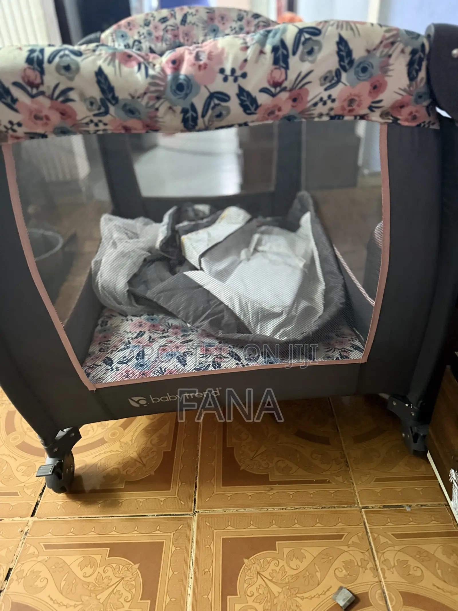 Baby Trend Portable Baby Playpen Cot