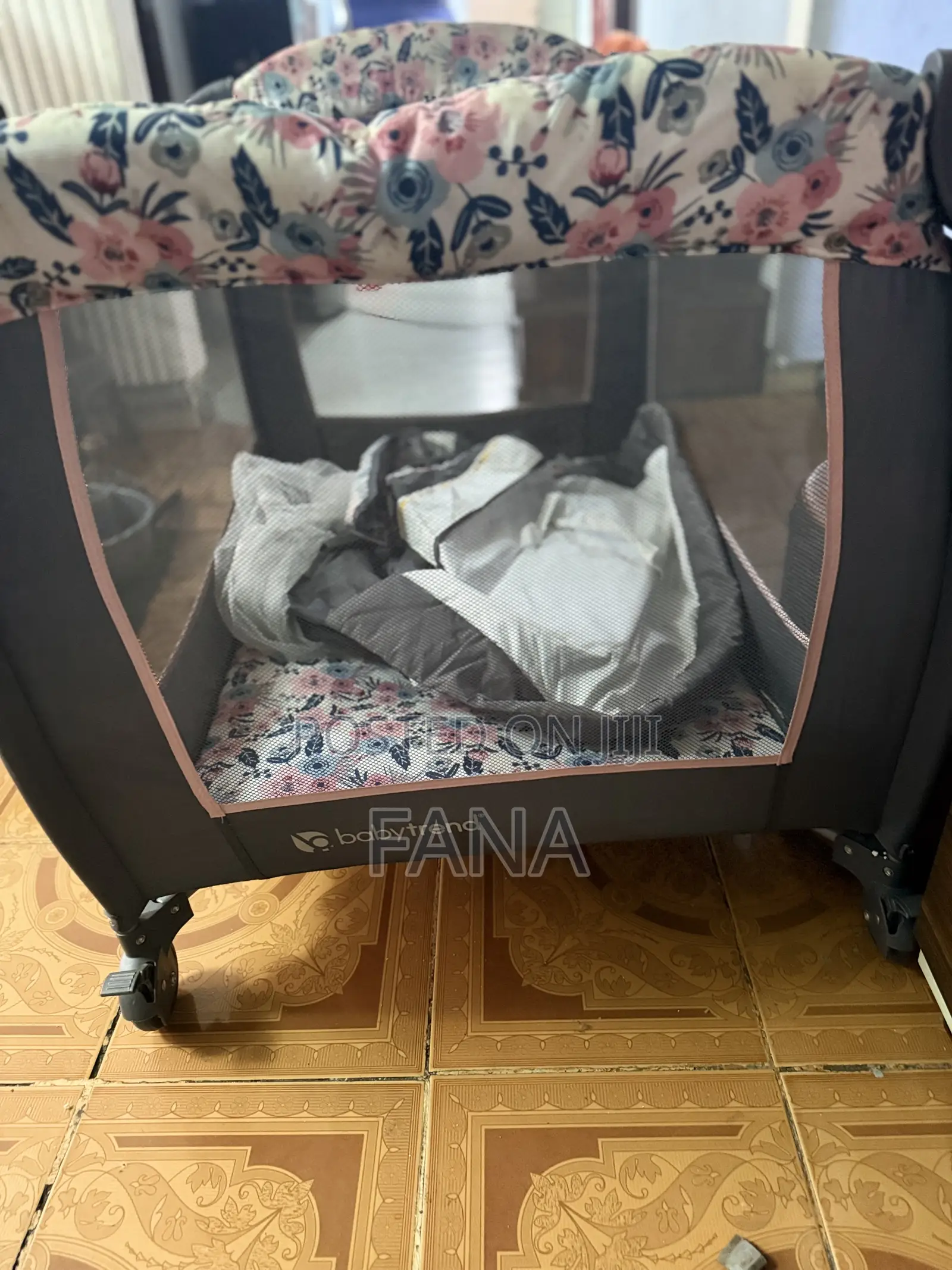 Baby Trend Portable Baby Playpen Cot
