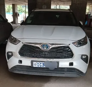 Toyota Highlander 2024 White