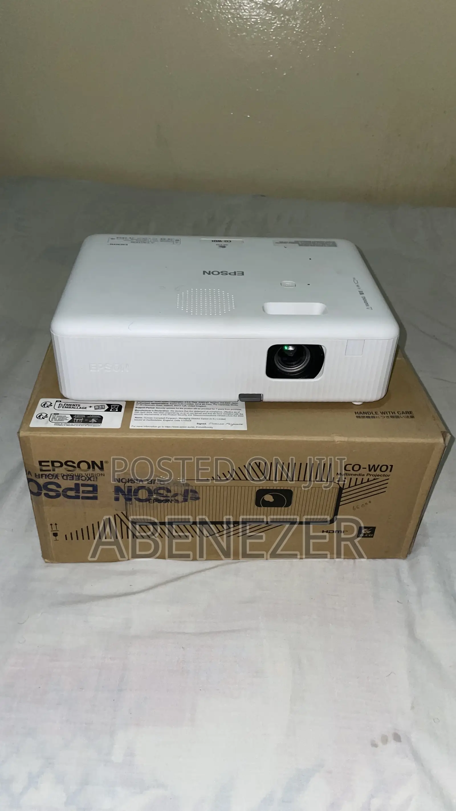 Epson CO-WO1