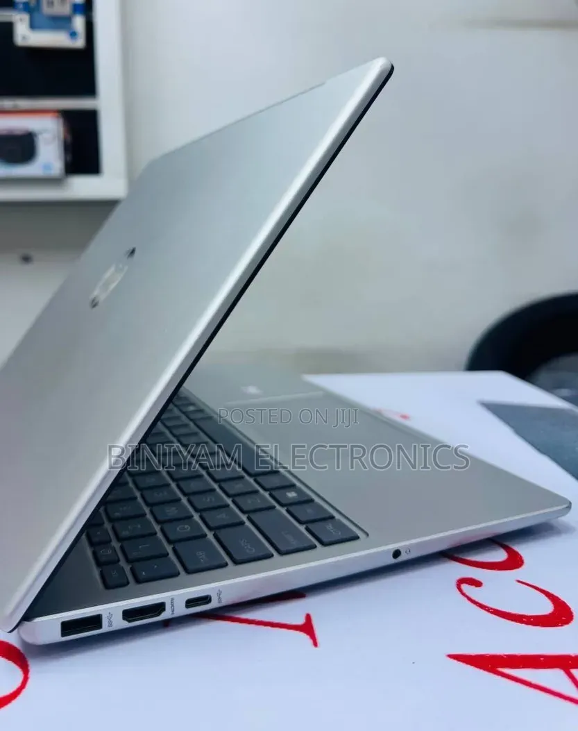 New Laptop HP Stream Notebook 16GB Intel Core i7 SSD 1T