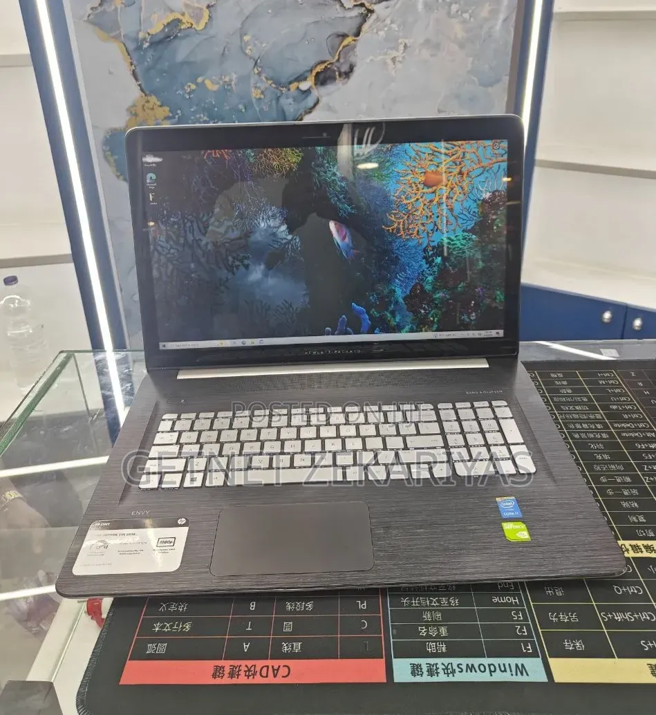 New Laptop HP Envy 17 8GB Intel Core i7 HDD 1T
