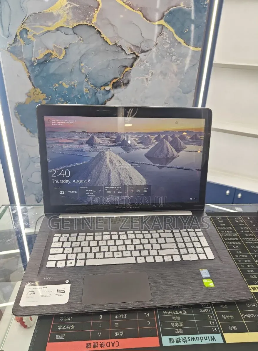 New Laptop HP Envy 17 8GB Intel Core i7 HDD 1T