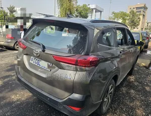Toyota Rush 2022