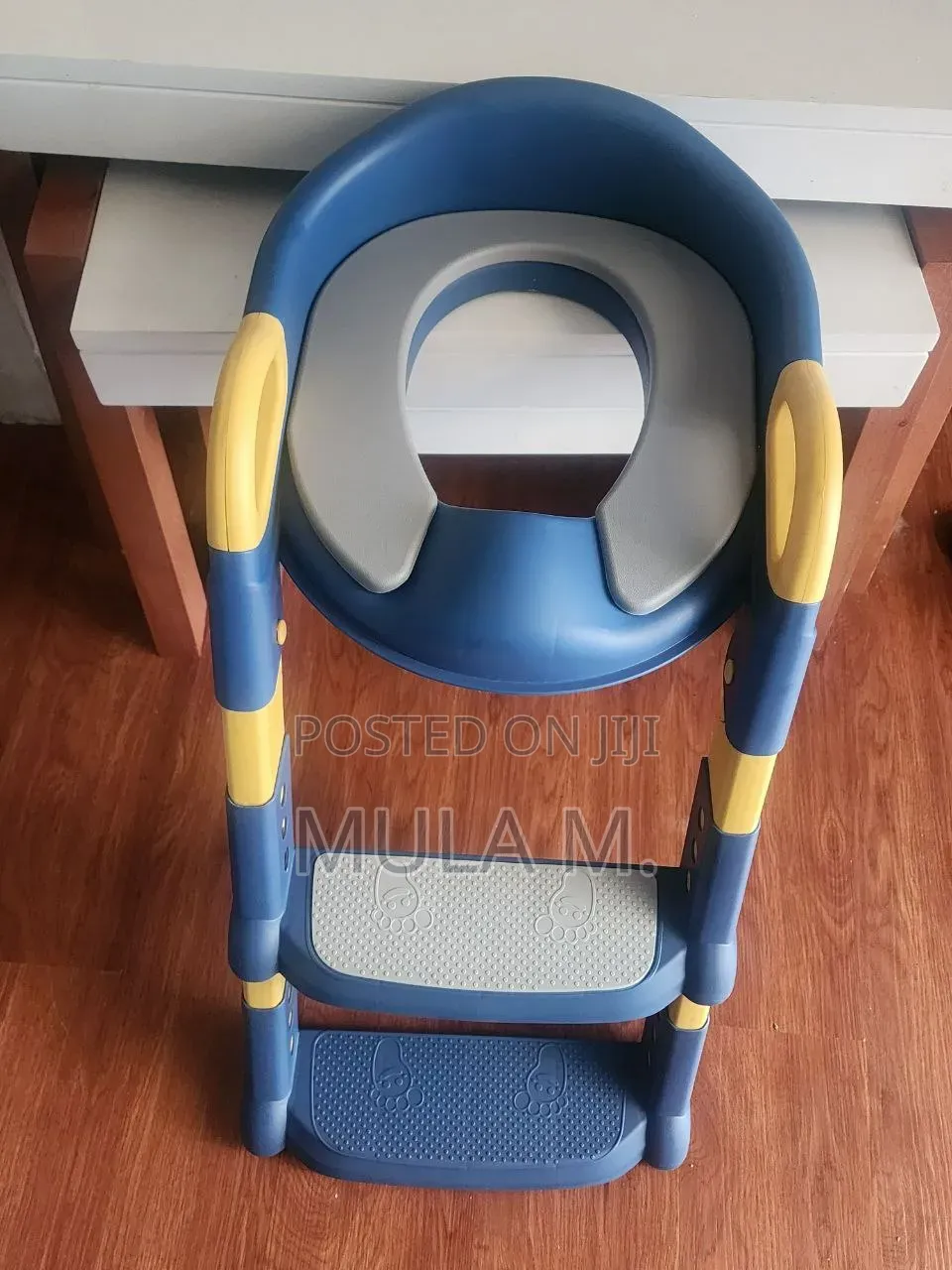 Foldable Potty Training Seat With an Adjustable Step Ladder.