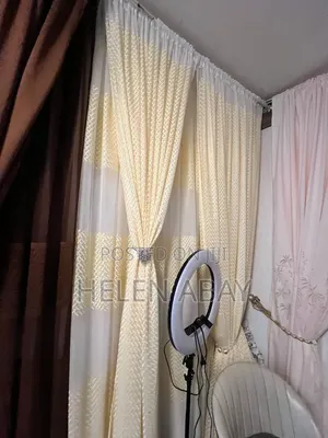 Curtain መጋረጃ