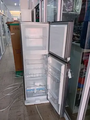 Hisense 360L Refrigerator