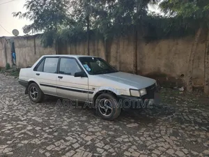 Toyota Corolla 1986 White