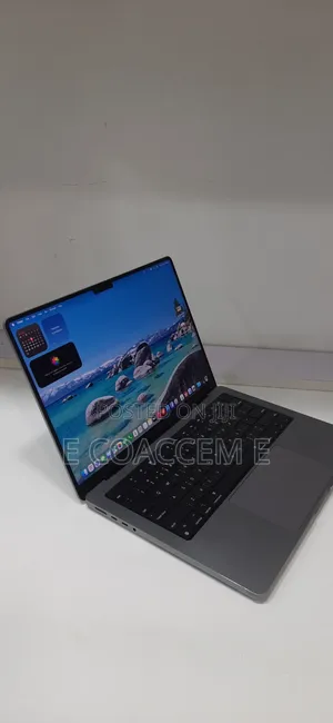 New Laptop Apple MacBook 32GB SSD 512GB
