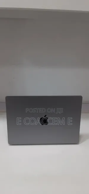 New Laptop Apple MacBook 32GB SSD 512GB