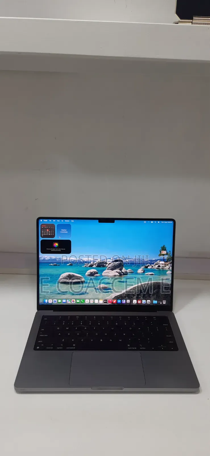 New Laptop Apple MacBook 32GB SSD 512GB