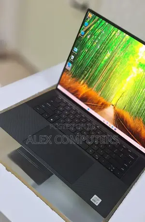New Laptop Dell XPS 15 16GB Intel Core i7 SSD 512GB