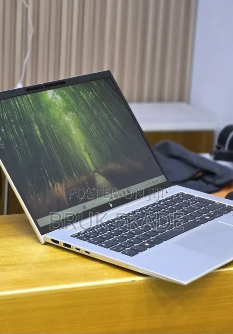 New Laptop HP EliteBook 840 G11 16GB Intel Core Ultra 7 SSD 512GB