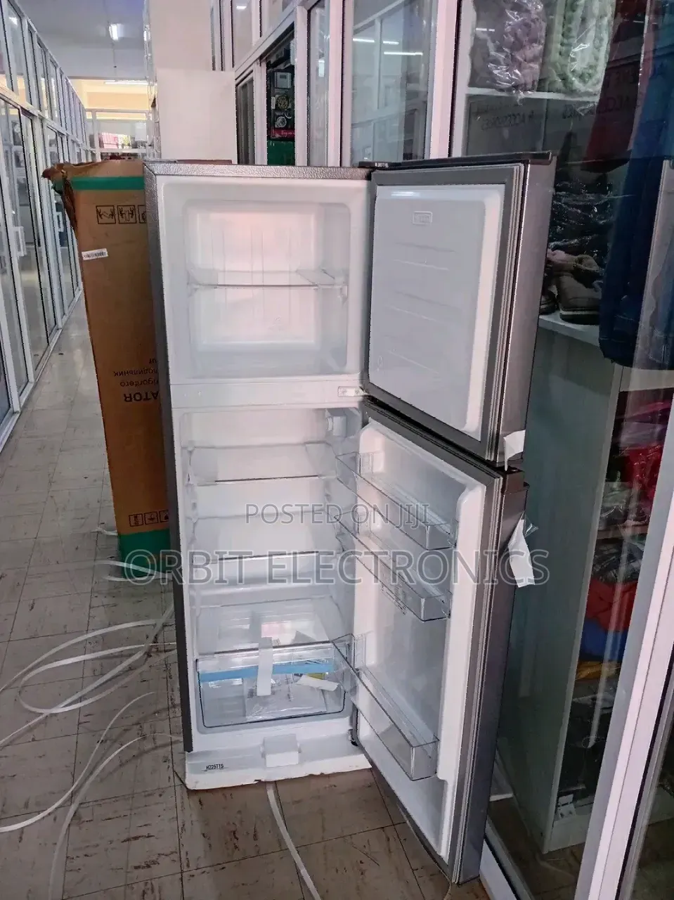 Hisense360L Refrigerator