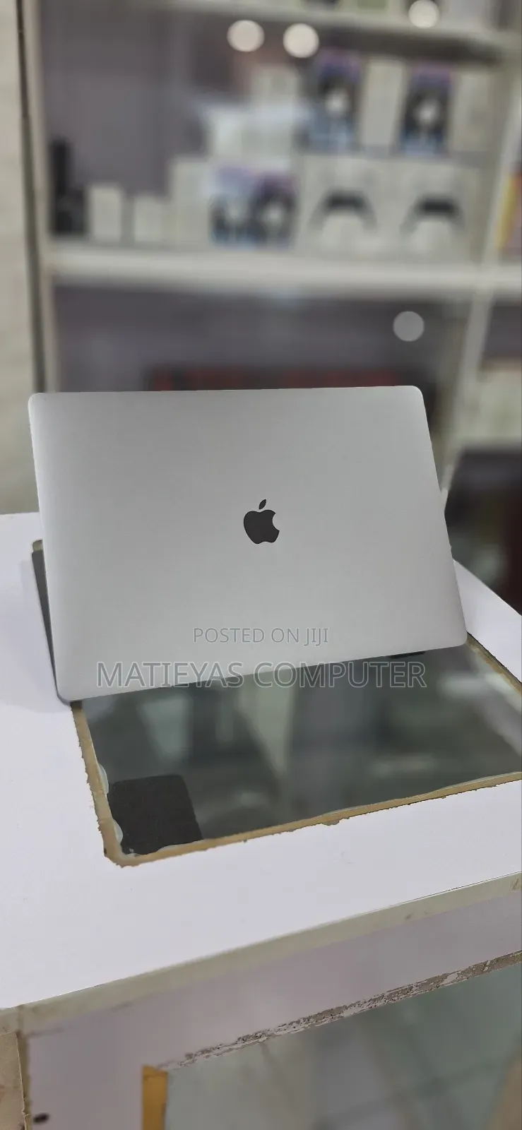 New Laptop Apple MacBook Pro 2019 64GB Intel Core i9 SSD 512GB