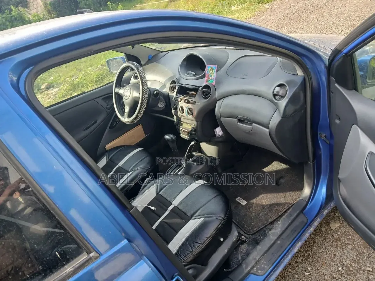 Toyota Vitz 2002 Blue