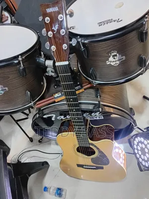 Yamaha Fx370 Box Guitar
