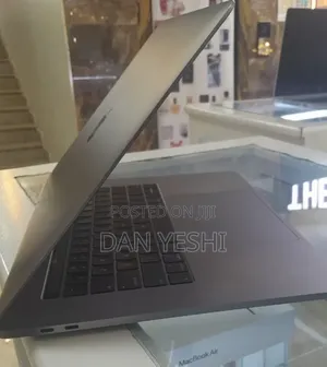 New Laptop Apple MacBook Pro 2018 16GB Intel Core i7 SSD 512GB
