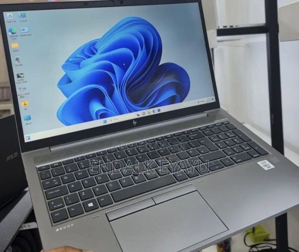 New Laptop HP ZBook 15 16GB Intel Core i7 SSD 512GB