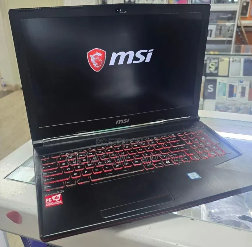 New Laptop MSI GP75 Leopard 16GB Intel Core i7 HDD 1T