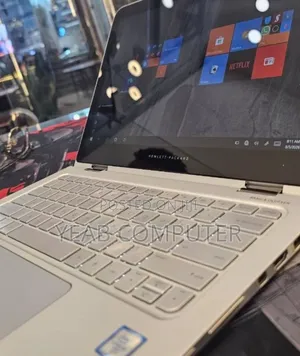 New Laptop HP Spectre X360 8GB Intel Core i5 SSD 256GB