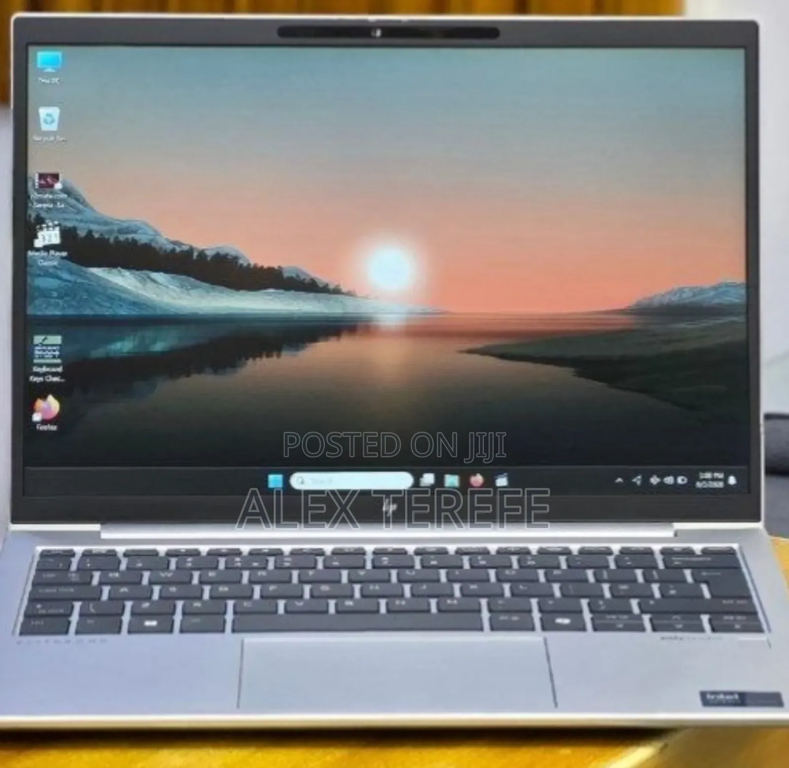 New Laptop HP Elitebook 830 G11 16GB Intel Core Ultra 7 SSD 512GB