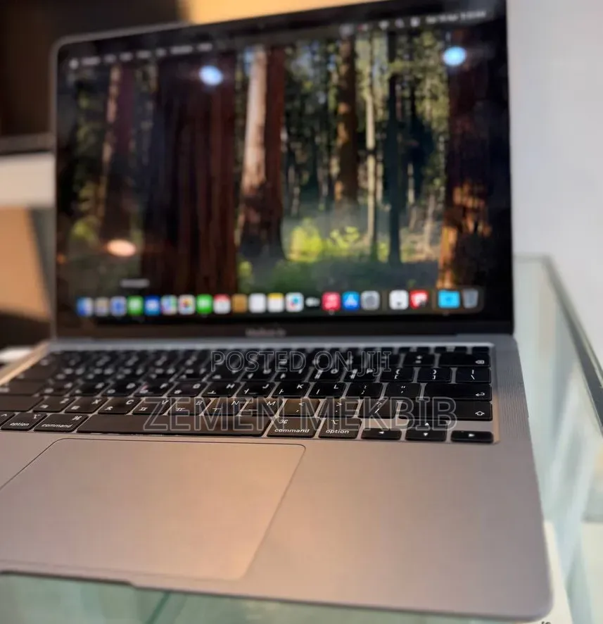 New Laptop Apple MacBook Air 2020 M1 8GB Apple M1 SSD 256GB