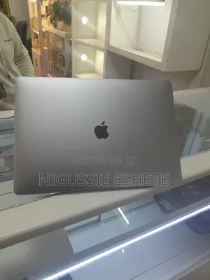 New Laptop Apple MacBook Pro 2018 16GB Intel Core i7 SSD 512GB