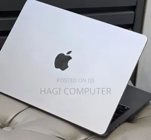 New Laptop Apple MacBook Air 2022 M2 8GB Apple M2 SSD 256GB