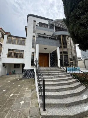 8bdrm House in British Embassy , Yeka for rent