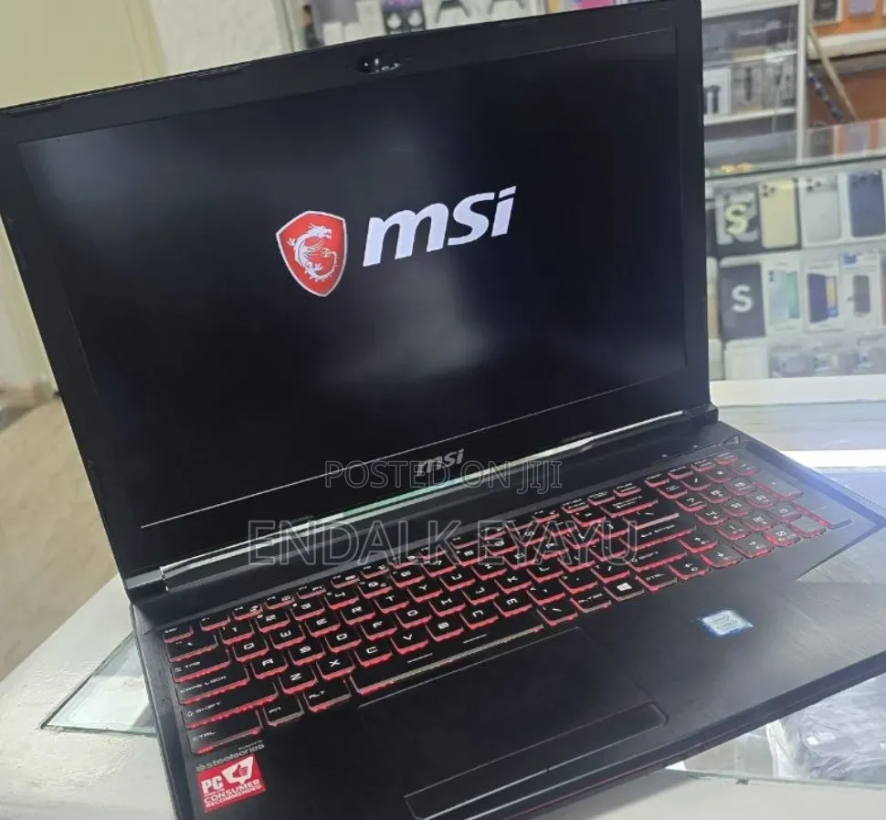 New Laptop MSI GP75 Leopard 16GB Intel Core i7 SSD 256GB