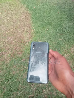 Samsung Galaxy A20 32 GB Black