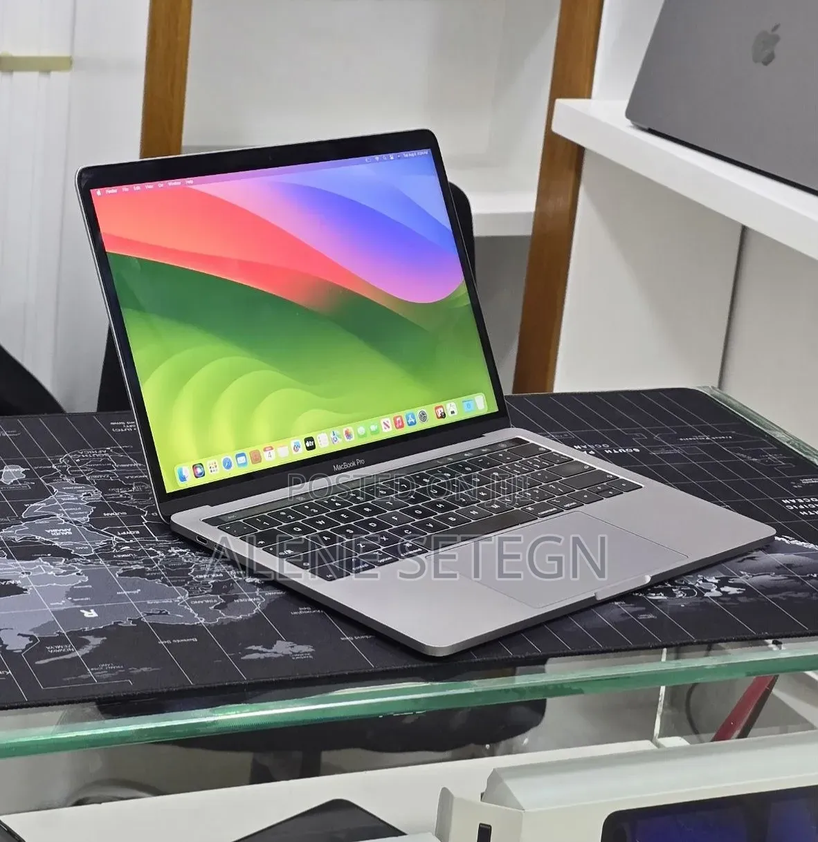 New Laptop Apple MacBook Pro 2019 16GB Intel Core i7 SSD 256GB