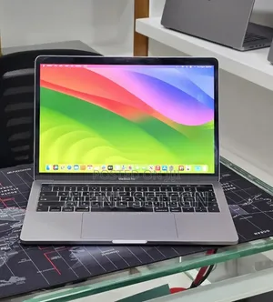 New Laptop Apple MacBook Pro 2019 16GB Intel Core i7 SSD 256GB