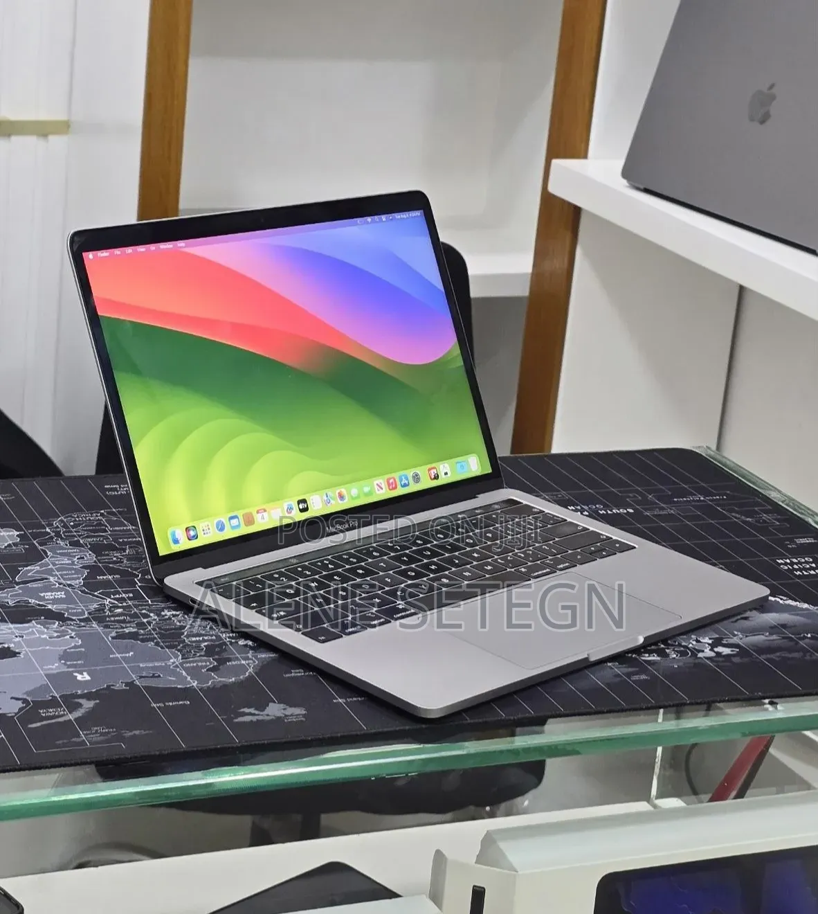New Laptop Apple MacBook Pro 2019 16GB Intel Core i7 SSD 256GB