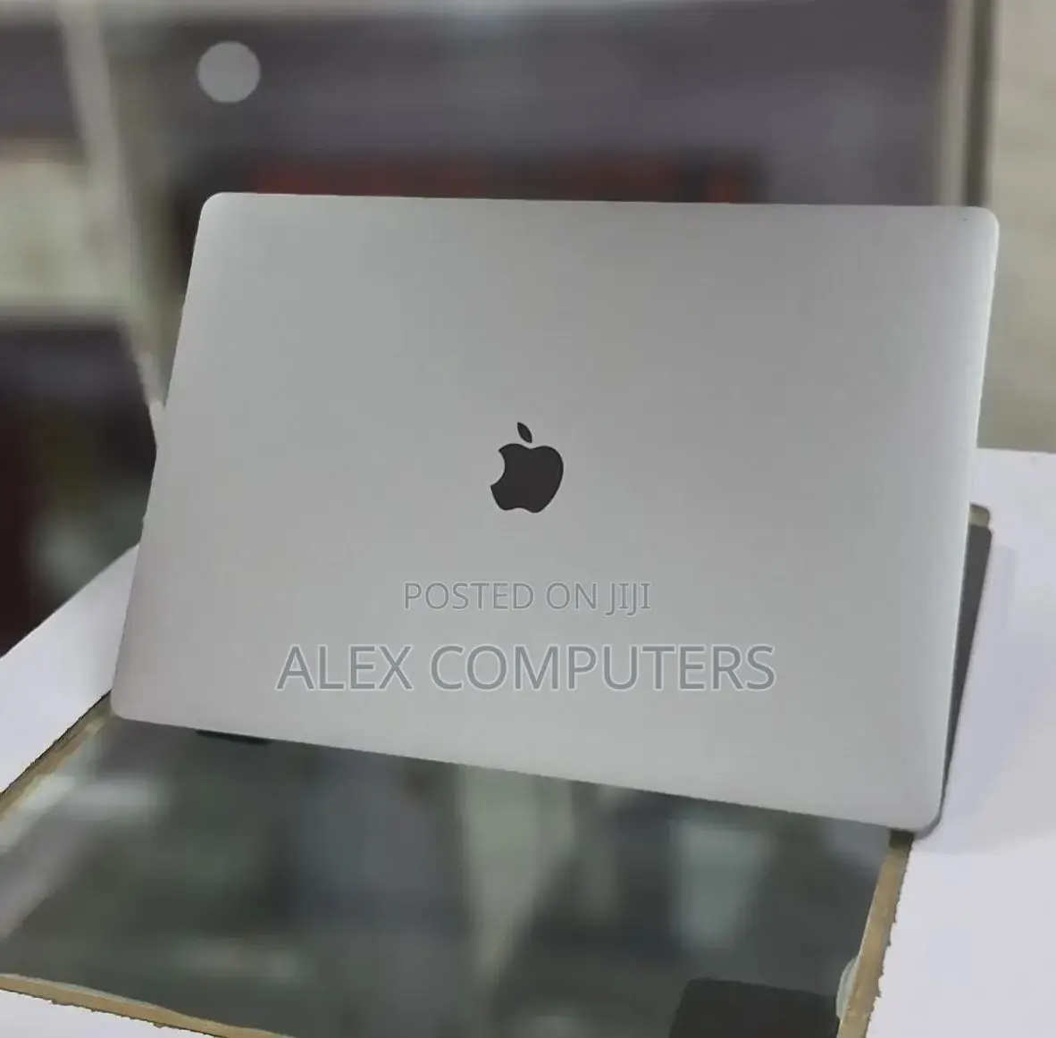 New Laptop Apple MacBook Pro 2019 64GB Intel Core i9 SSD 512GB