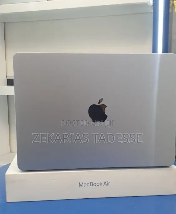 New Laptop Apple MacBook Air 2025 M4 16GB Apple M4 SSD 512GB
