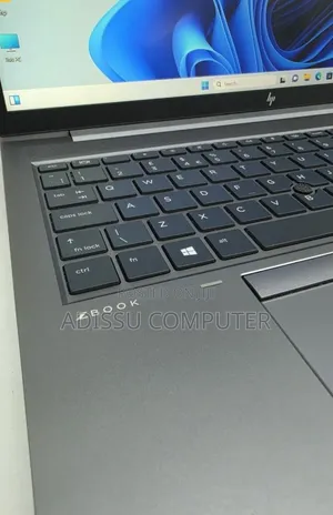 New Laptop HP ZBook Studio 16GB Intel Core i7 SSD 512GB