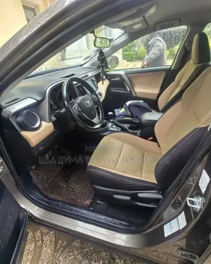 Toyota RAV4 2017 Pink