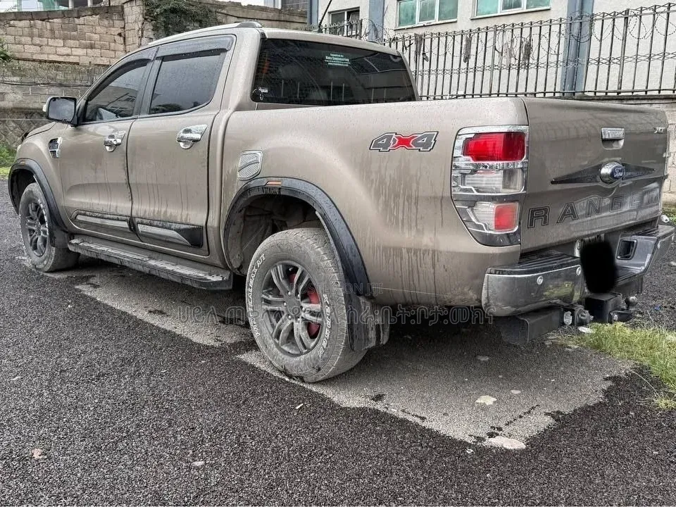 Ford Ranger Wildtrak 2021 Pink
