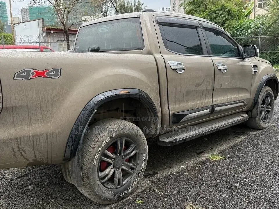 Ford Ranger Wildtrak 2021 Pink