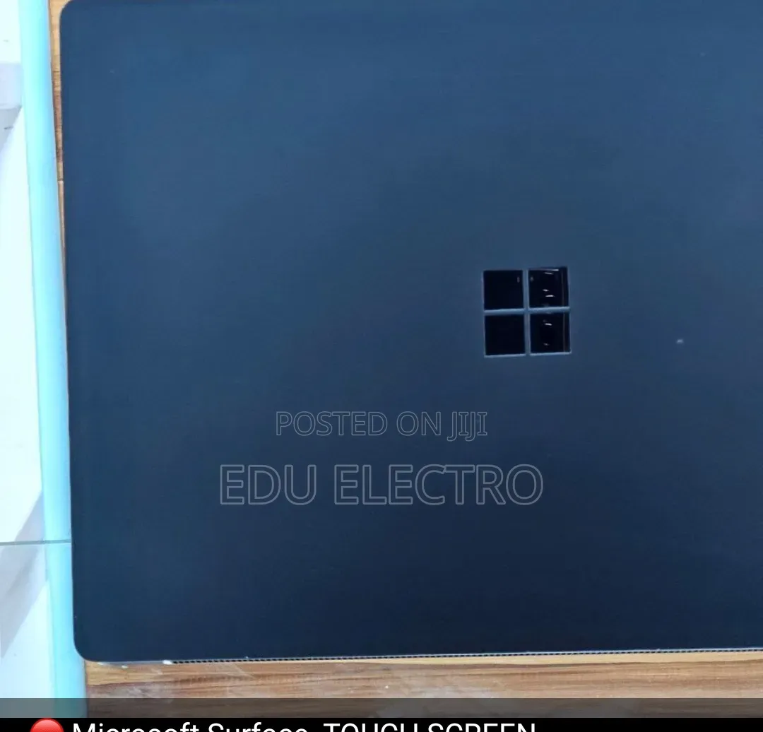 New Laptop Microsoft Surface 16GB Intel Core i7 SSD 256GB