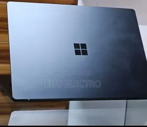 New Laptop Microsoft Surface 16GB Intel Core i7 SSD 256GB