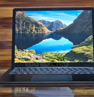 New Laptop Microsoft Surface 16GB Intel Core i7 SSD 256GB