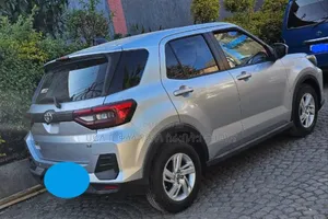 Toyota Raize 2023 Purple
