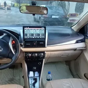 Toyota Yaris 2015 Maroon