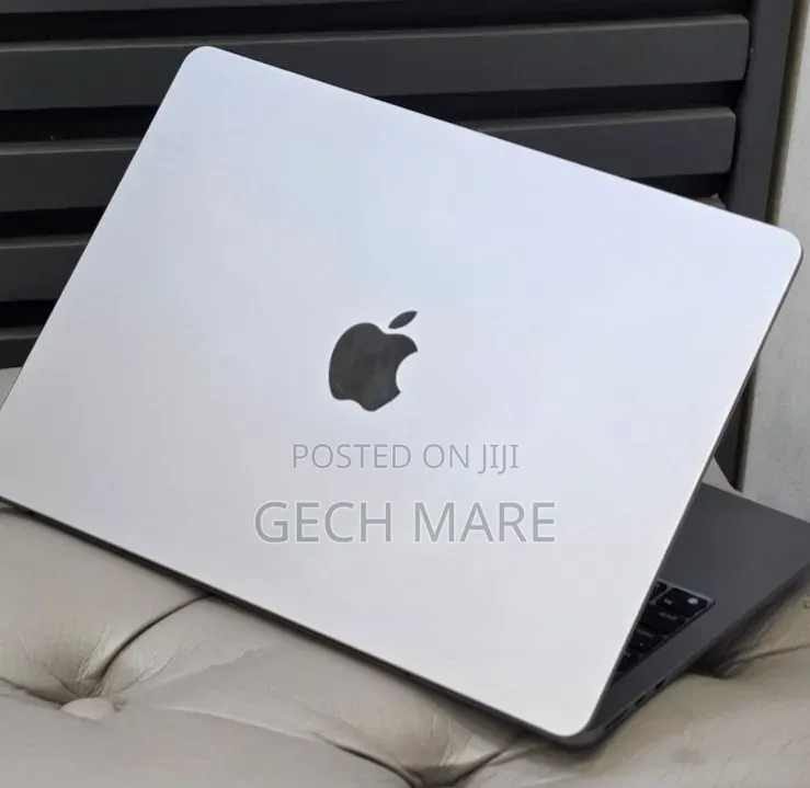 New Laptop Apple MacBook Air 2022 M2 8GB Intel SSD 256GB
