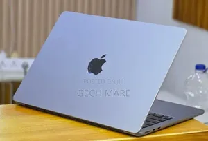 New Laptop Apple MacBook Air 2022 M2 8GB Intel SSD 256GB